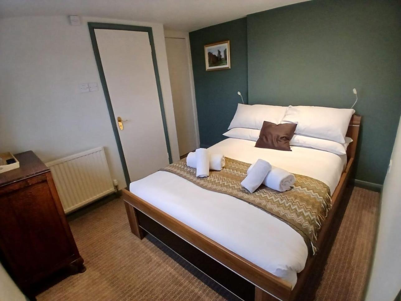 The Whod A Thought It Bed and Breakfast Γκλάστονμπερι Εξωτερικό φωτογραφία